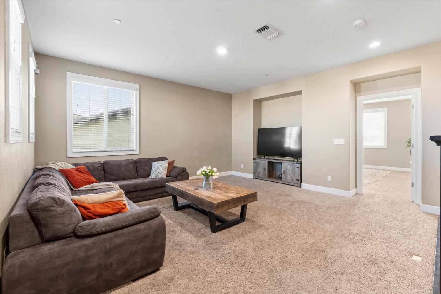 2187 Bravery Ave, Manteca, CA 95337