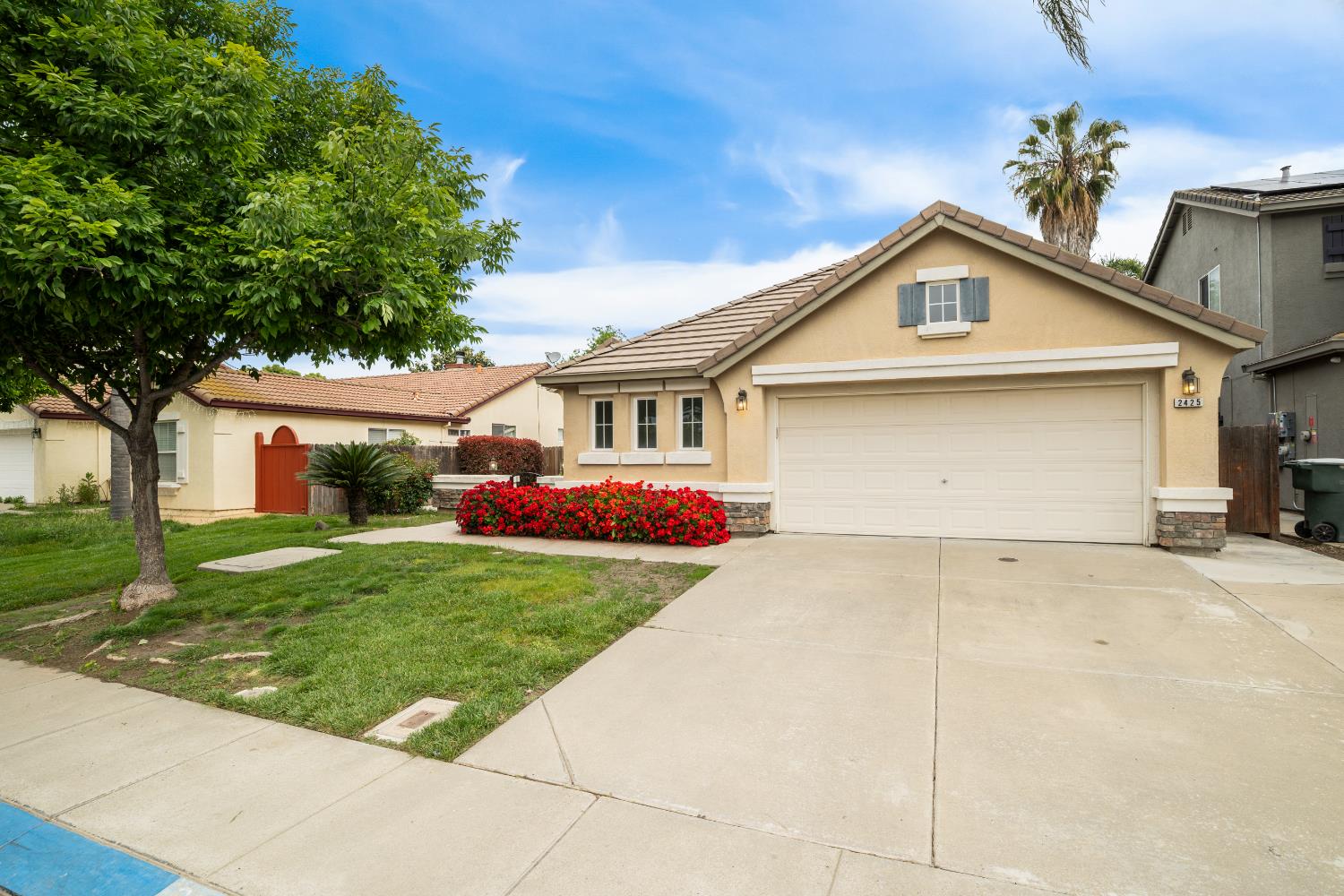 2425 Warm Springs Dr, Modesto, CA 95356