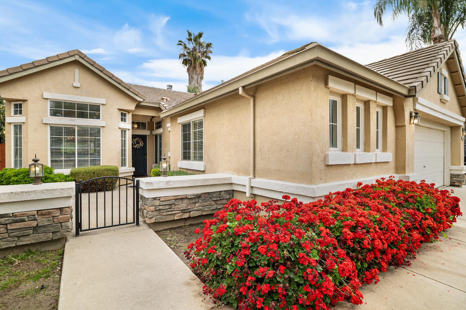 2425 Warm Springs Dr, Modesto, CA 95356