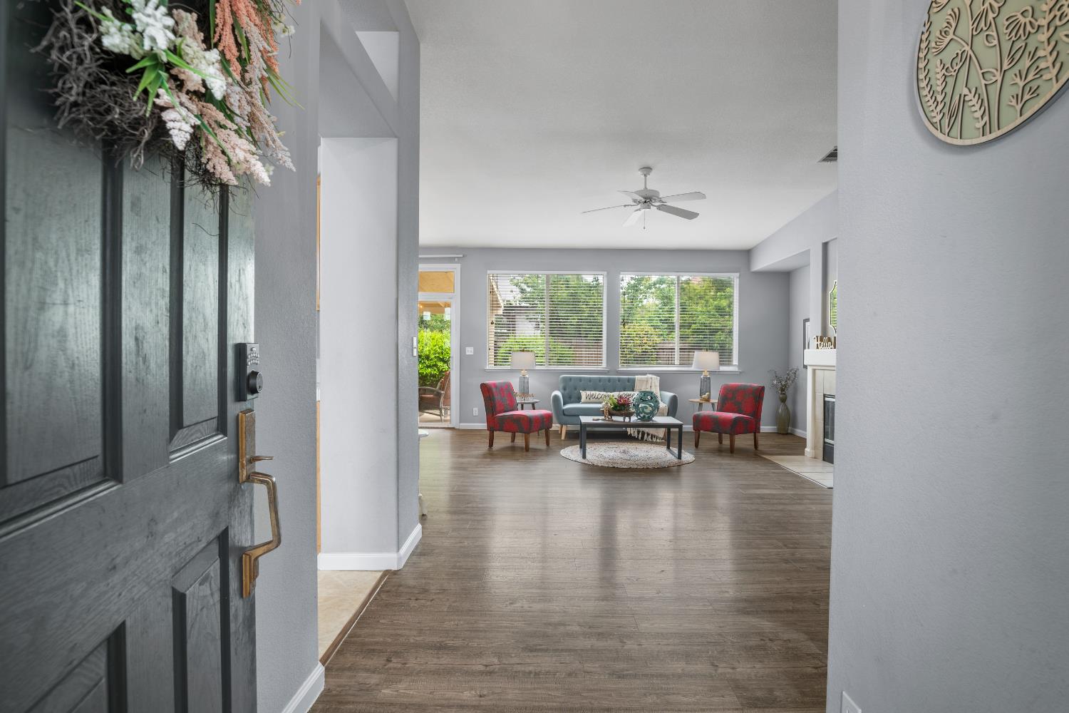 2425 Warm Springs Dr, Modesto, CA 95356