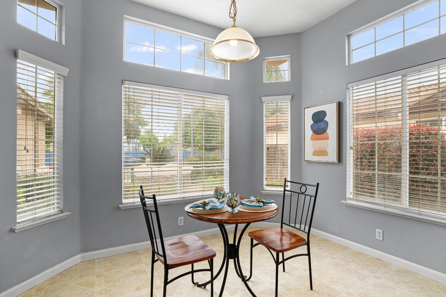 2425 Warm Springs Dr, Modesto, CA 95356