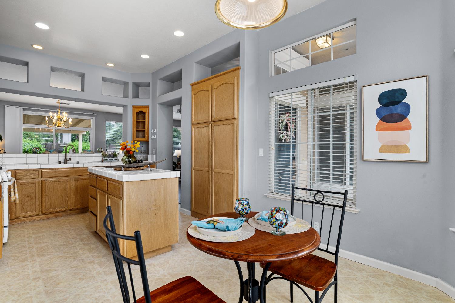 2425 Warm Springs Dr, Modesto, CA 95356