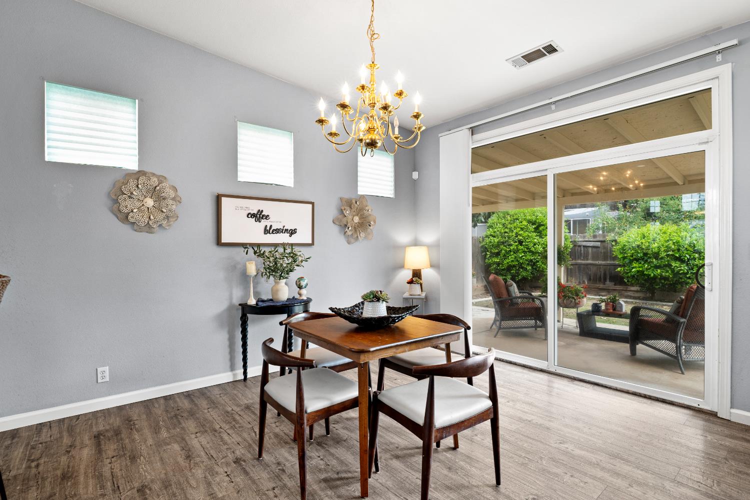 2425 Warm Springs Dr, Modesto, CA 95356