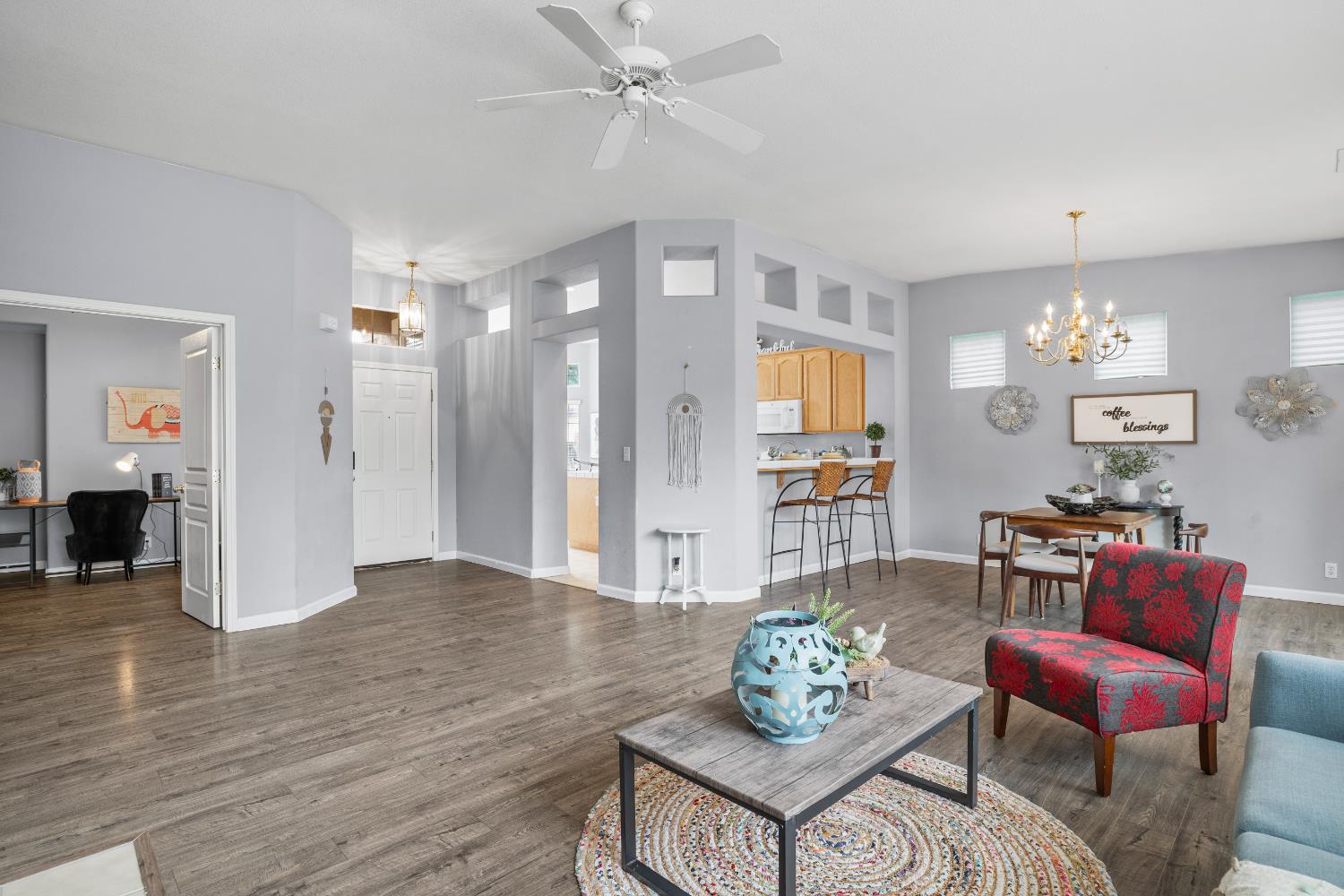 2425 Warm Springs Dr, Modesto, CA 95356