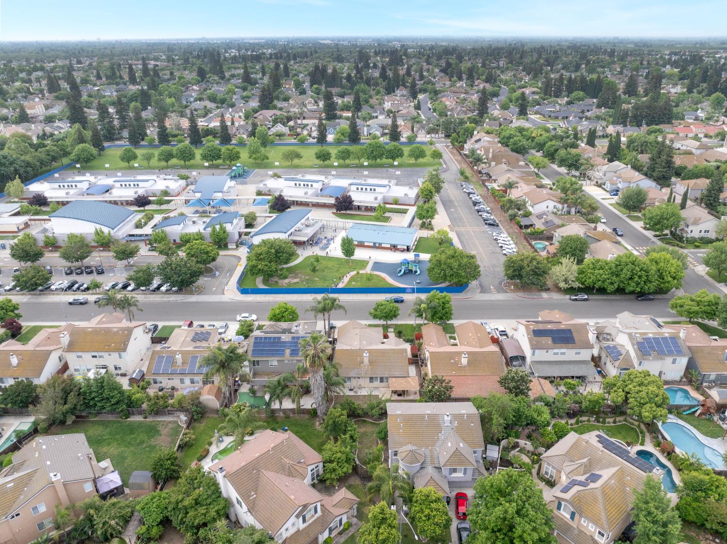 2425 Warm Springs Dr, Modesto, CA 95356