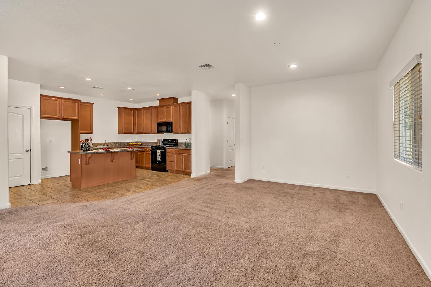 443 Jacobs Dr, Merced, CA 95348