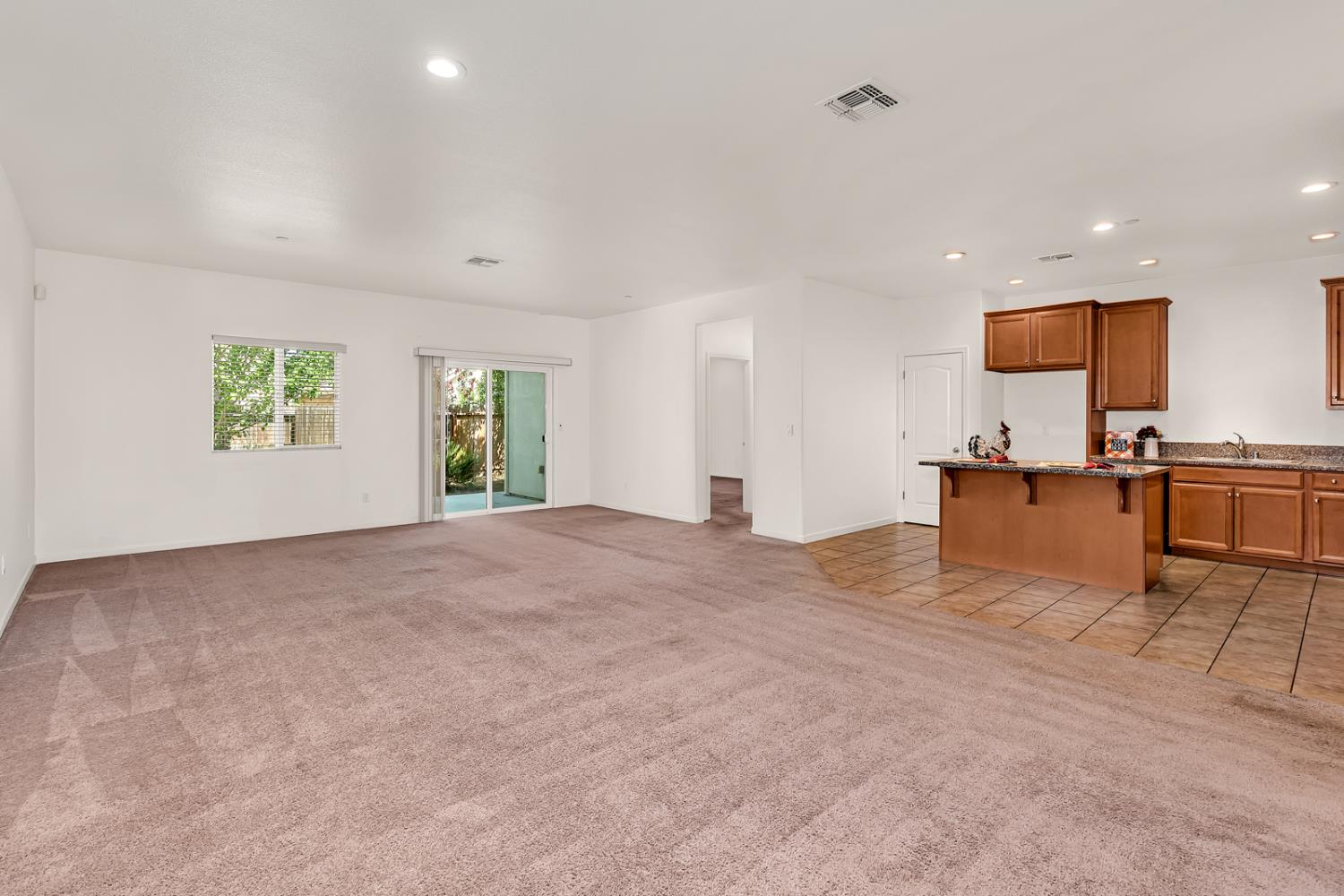 443 Jacobs Dr, Merced, CA 95348