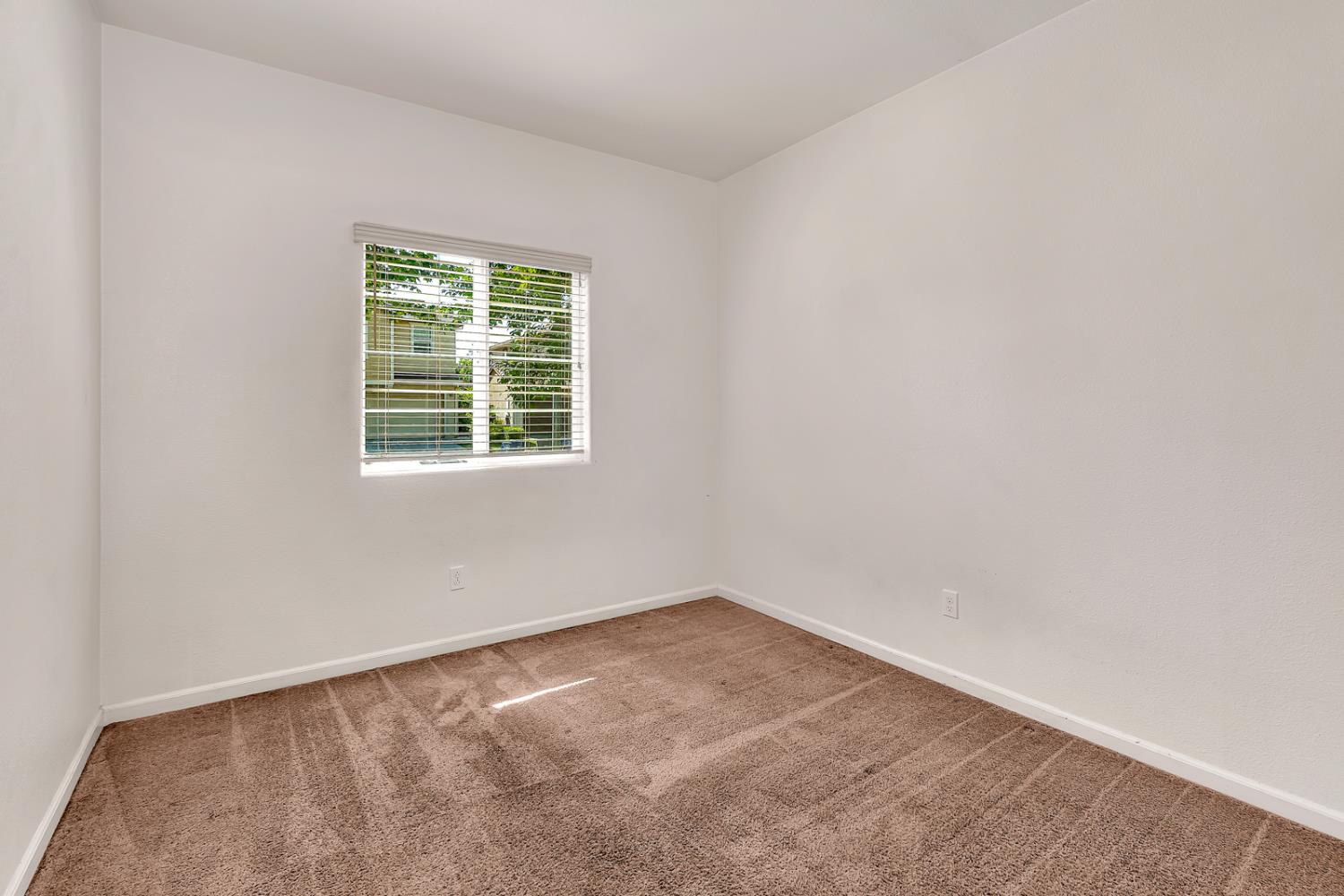 443 Jacobs Dr, Merced, CA 95348