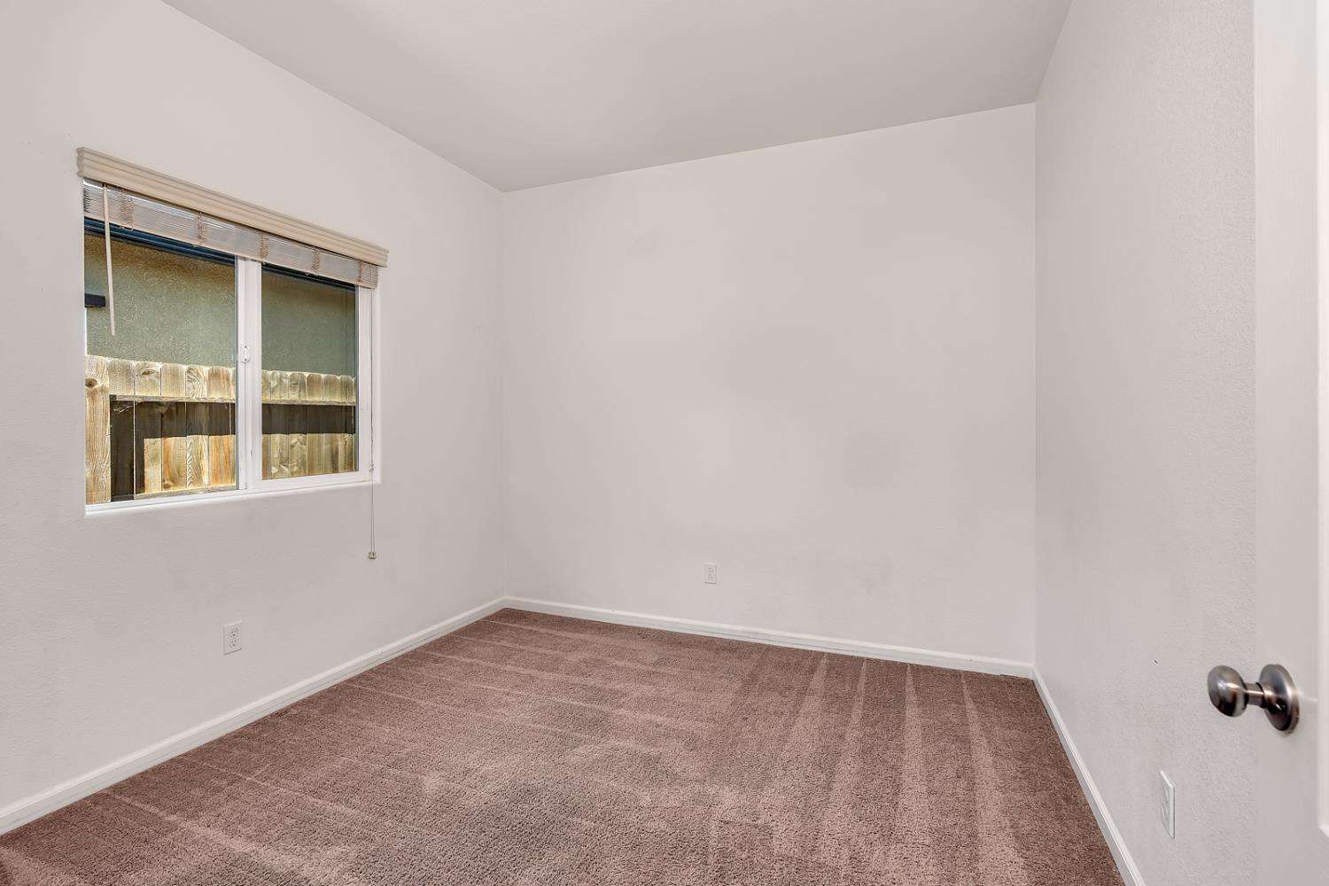 443 Jacobs Dr, Merced, CA 95348