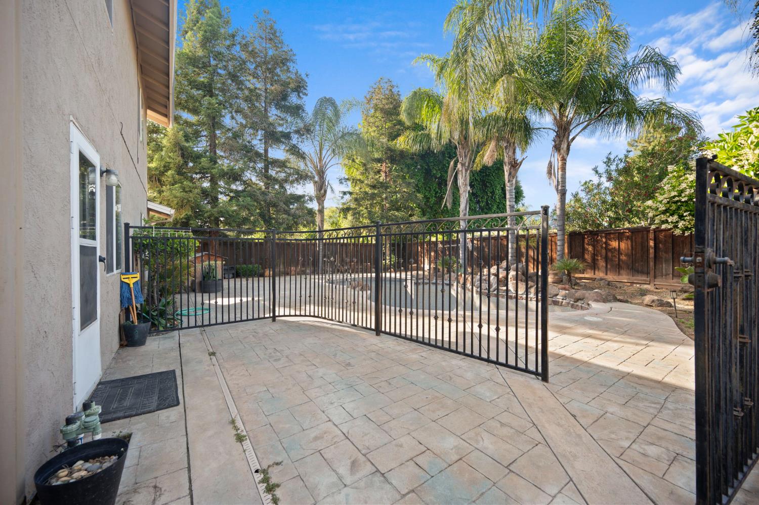 2705 Lahontan Dr, Modesto, CA 95358