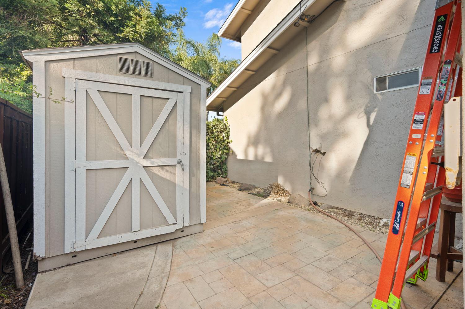 2705 Lahontan Dr, Modesto, CA 95358