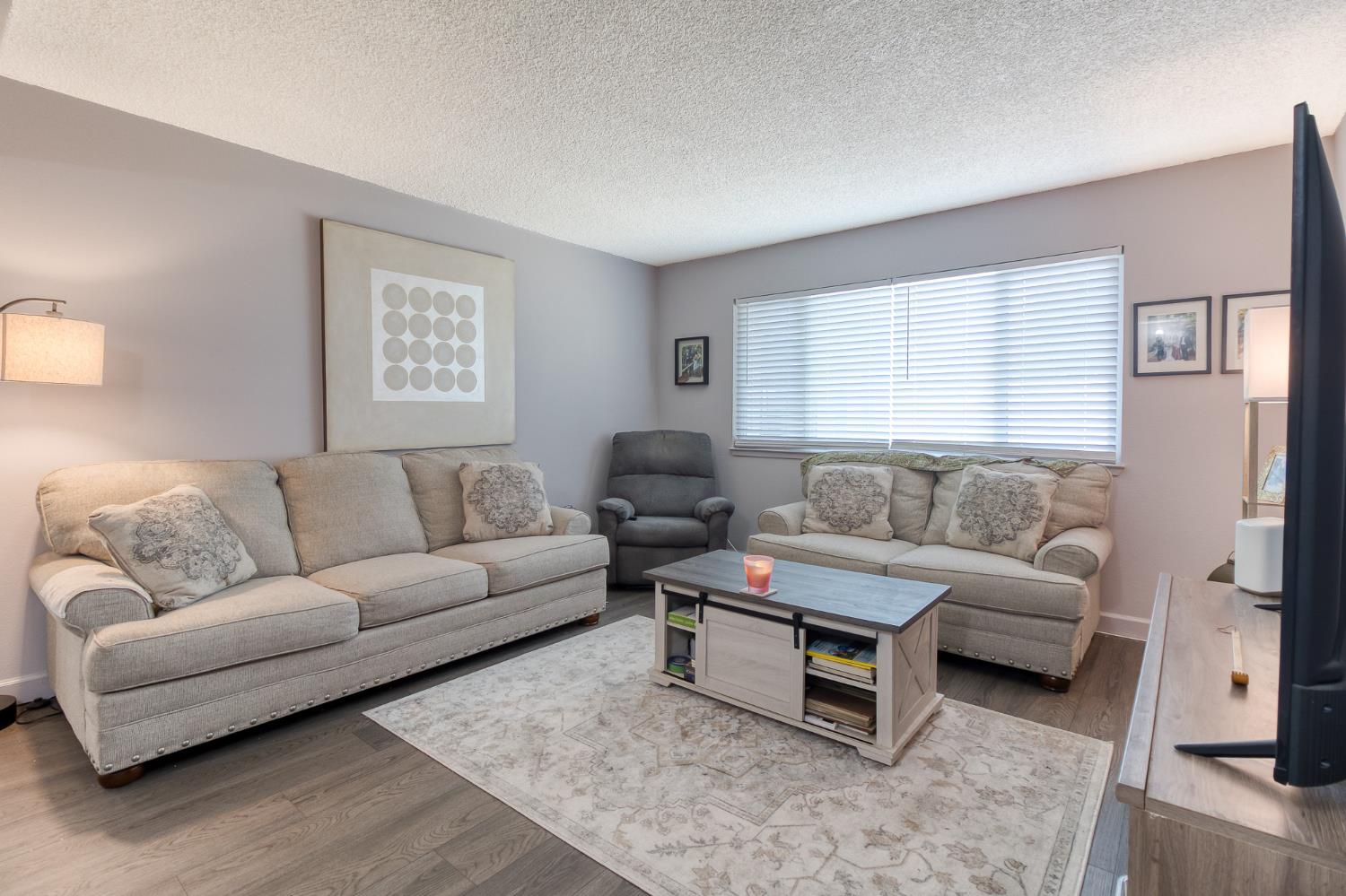 3809 Longbridge Dr, Modesto, CA 95356