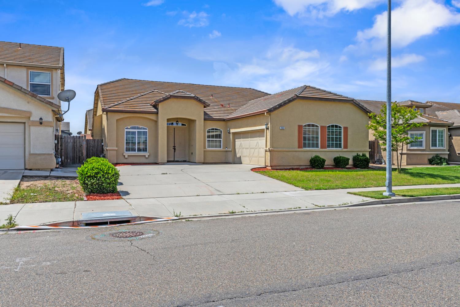 2060 Nebela Dr, Merced, CA 95301