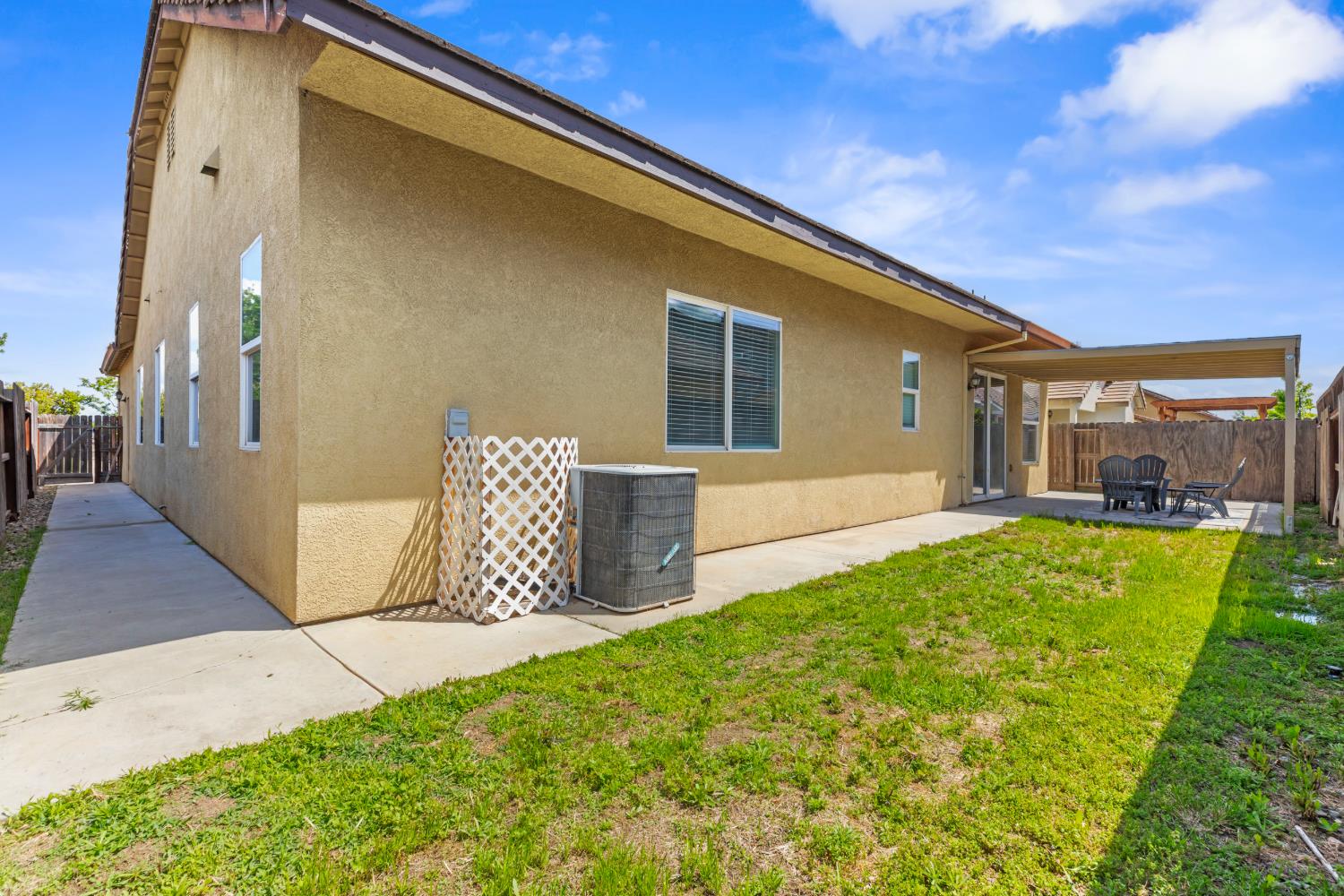 2060 Nebela Dr, Merced, CA 95301