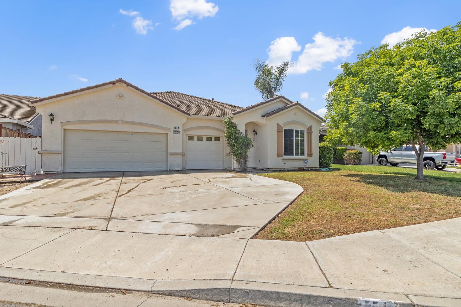 554 Bonanza Dr, Newman, CA 95360