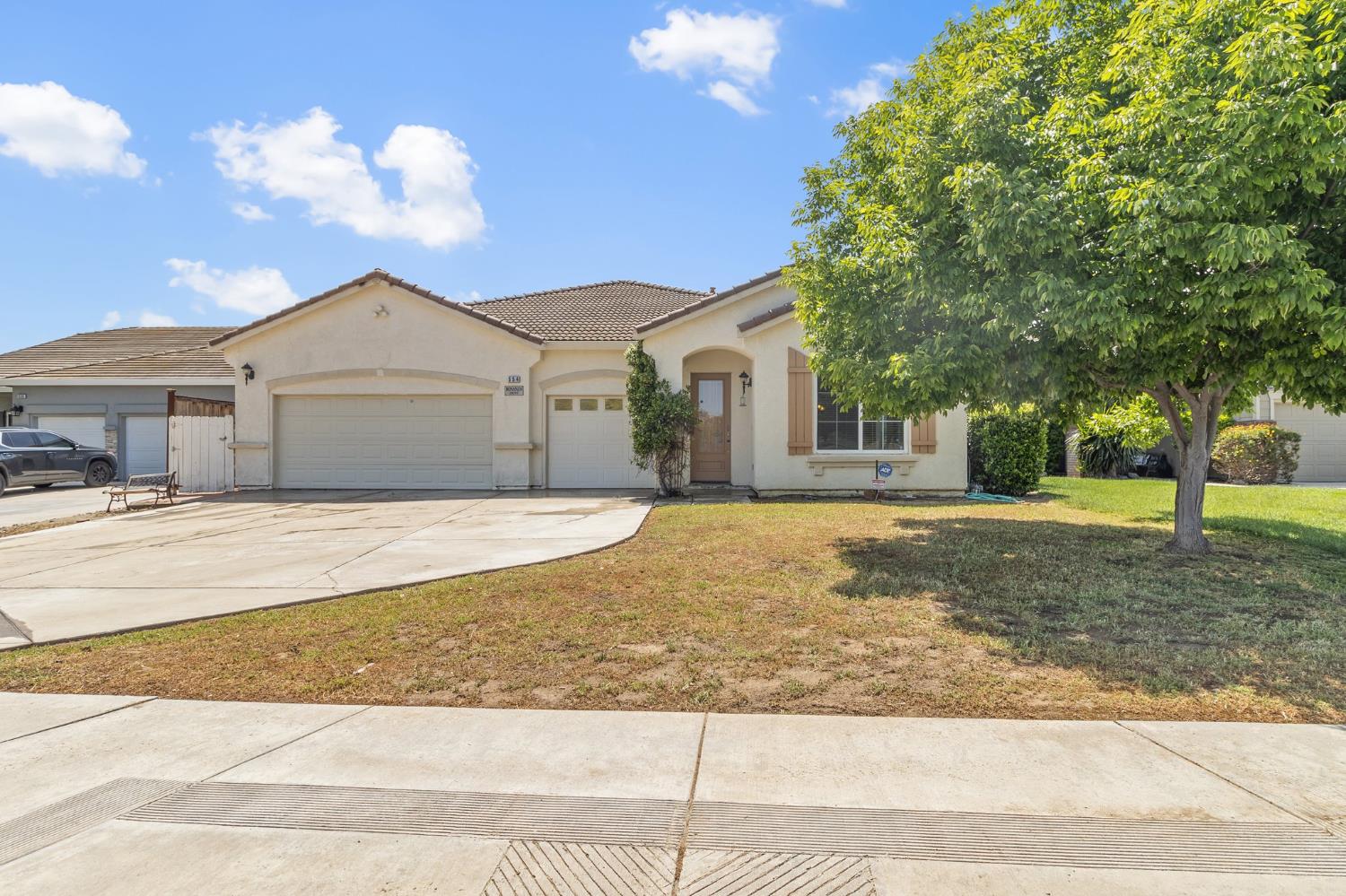 554 Bonanza Dr, Newman, CA 95360