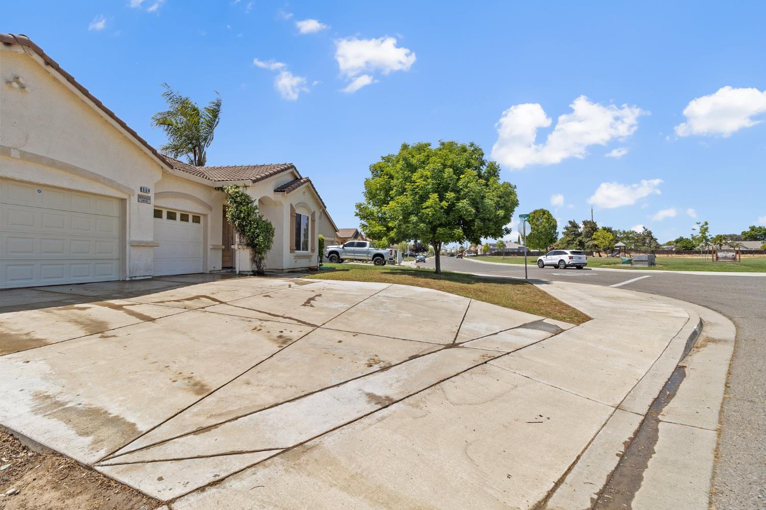 554 Bonanza Dr, Newman, CA 95360