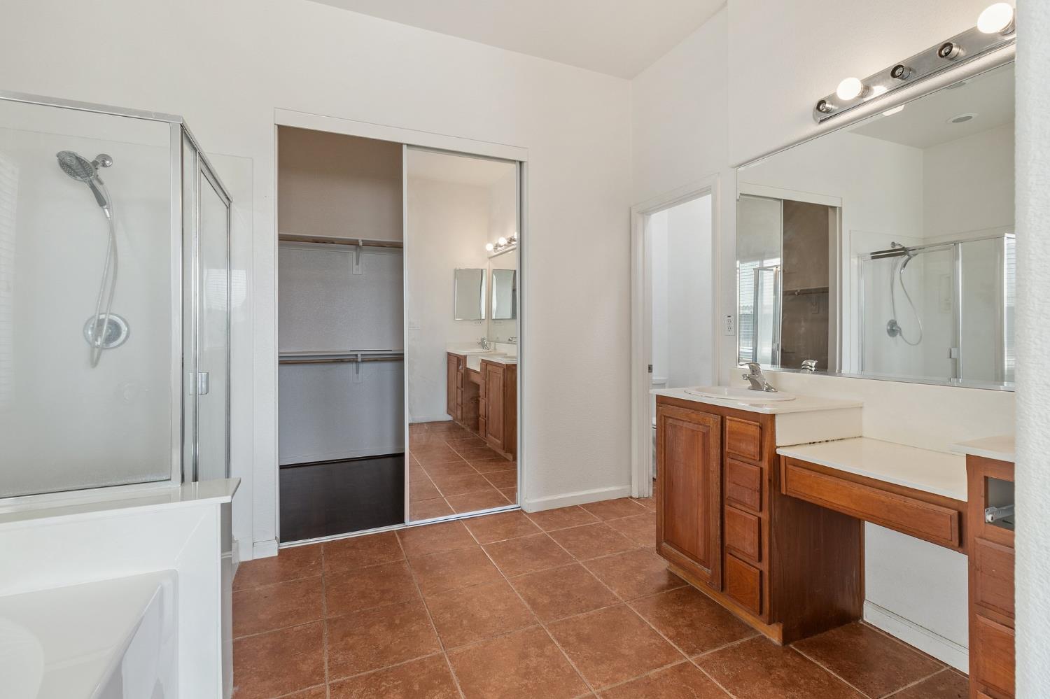 554 Bonanza Dr, Newman, CA 95360