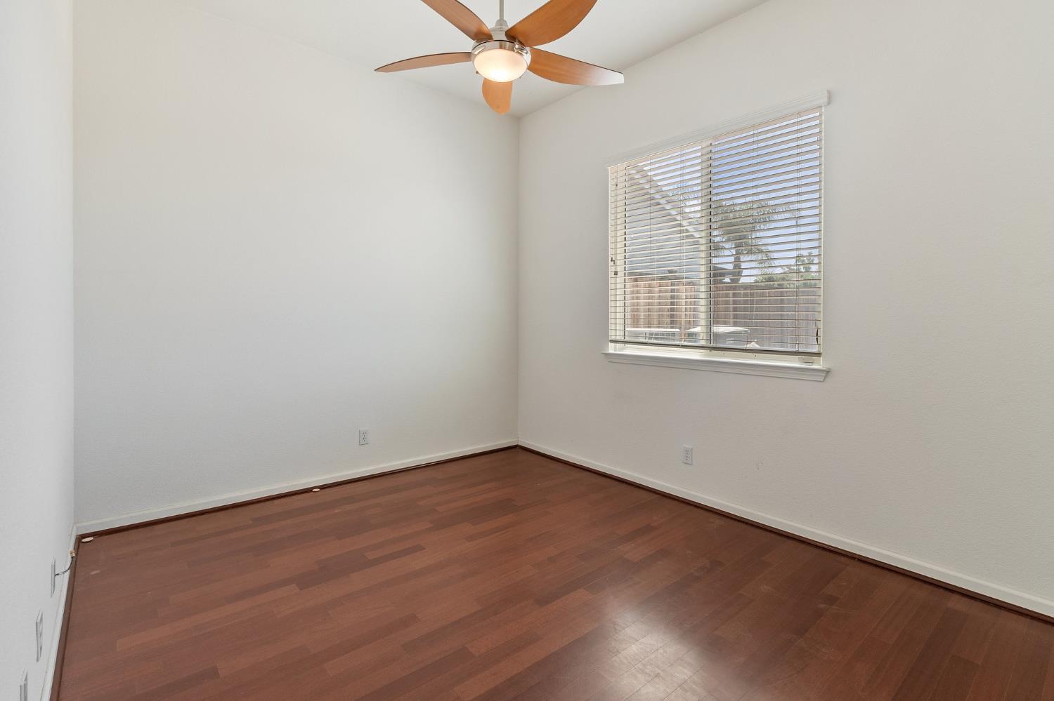 554 Bonanza Dr, Newman, CA 95360