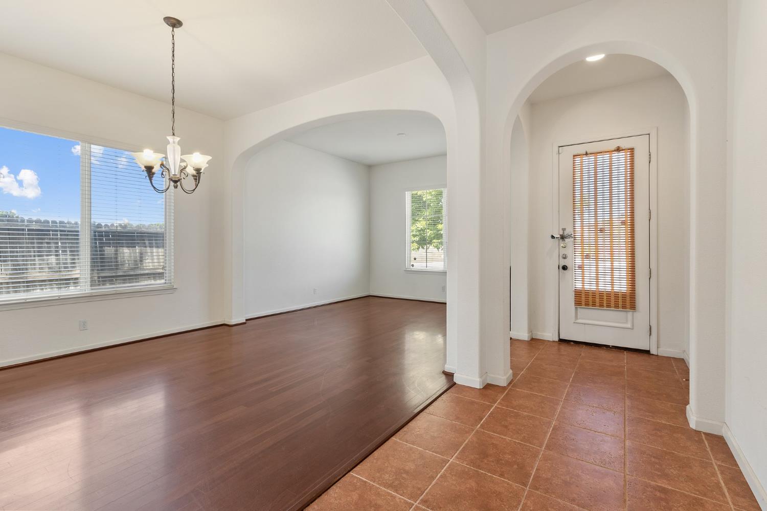 554 Bonanza Dr, Newman, CA 95360