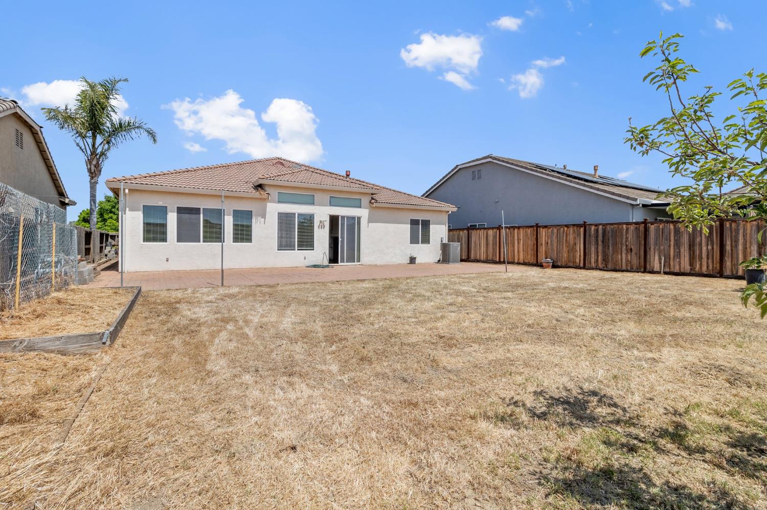 554 Bonanza Dr, Newman, CA 95360