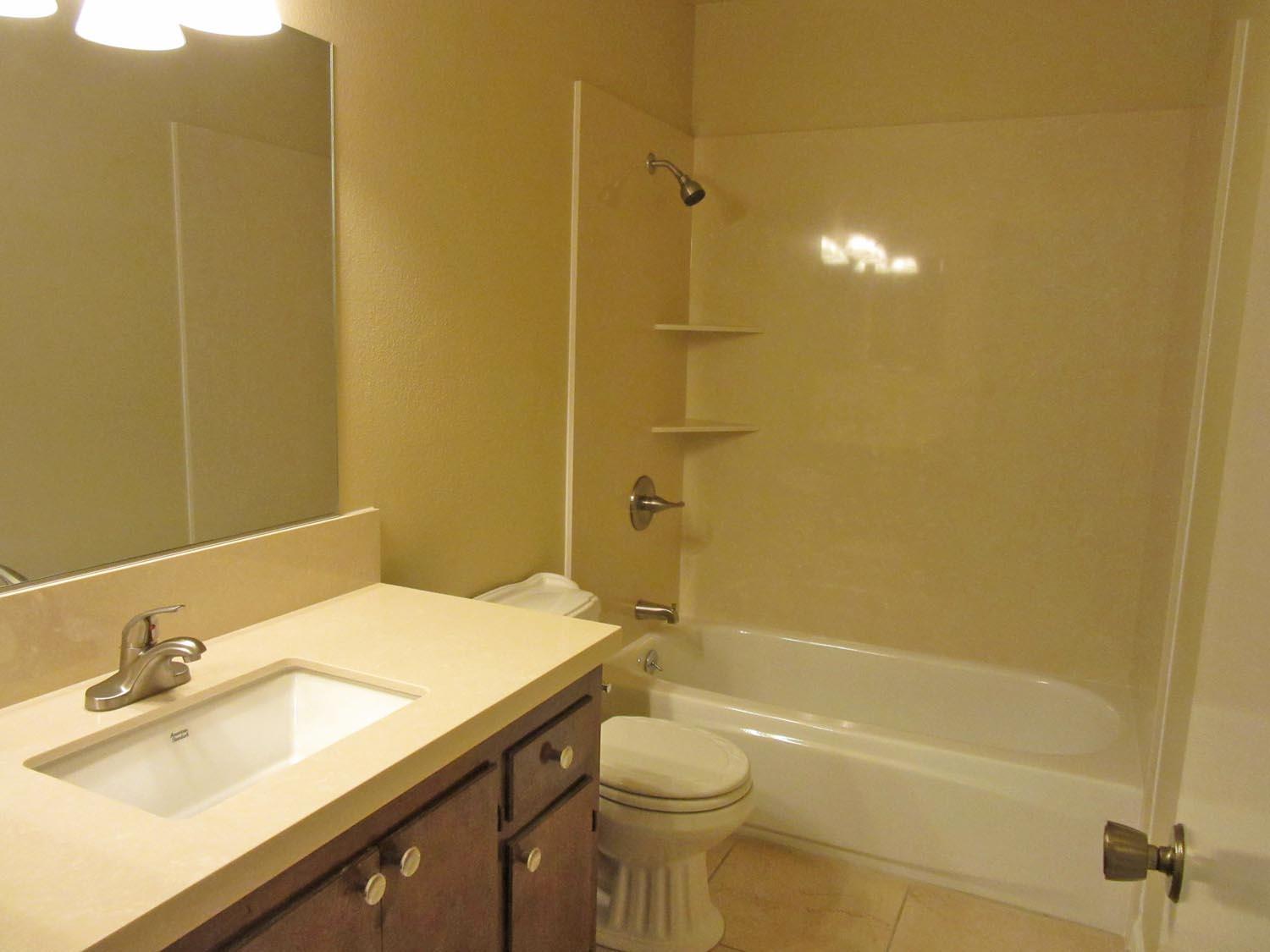 3733 Longbridge Dr, Modesto, CA 95356