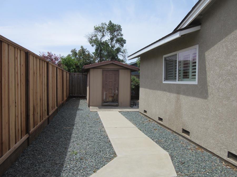 3733 Longbridge Dr, Modesto, CA 95356