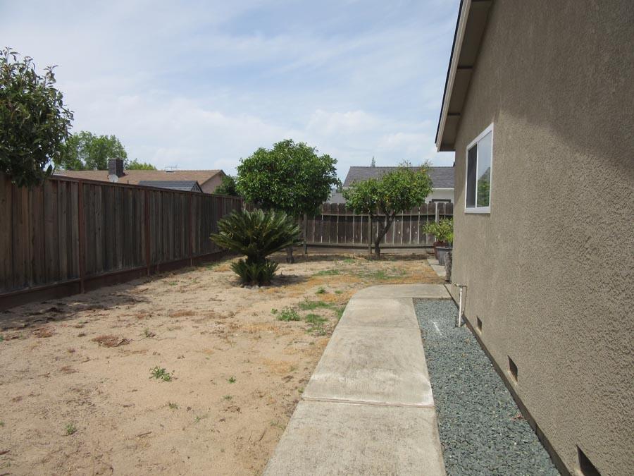 3733 Longbridge Dr, Modesto, CA 95356
