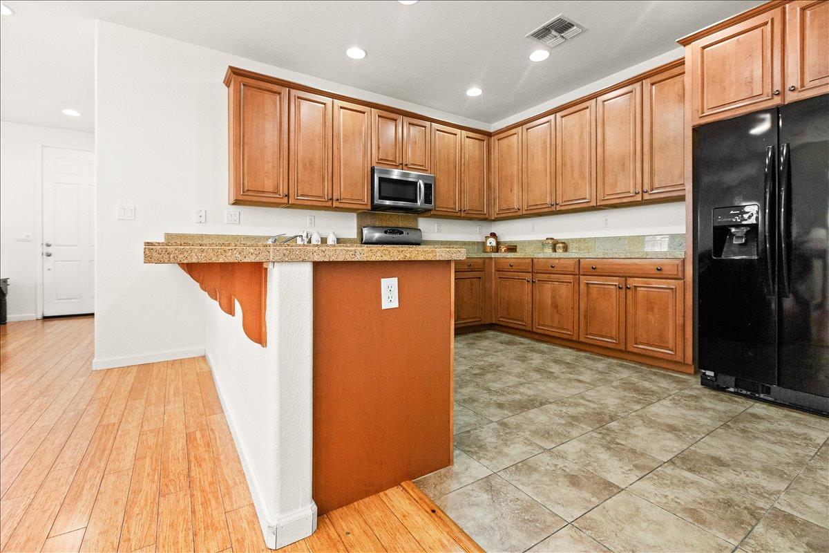 2820 Hawaiian Petrel Ave, Modesto, CA 95355