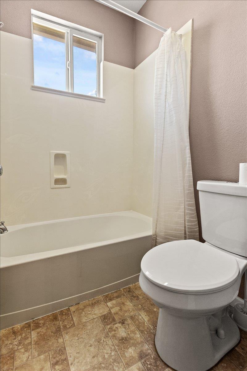 2820 Hawaiian Petrel Ave, Modesto, CA 95355