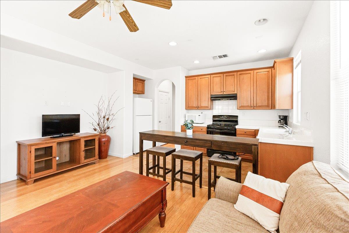 2820 Hawaiian Petrel Ave, Modesto, CA 95355