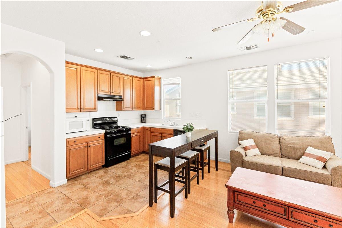 2820 Hawaiian Petrel Ave, Modesto, CA 95355