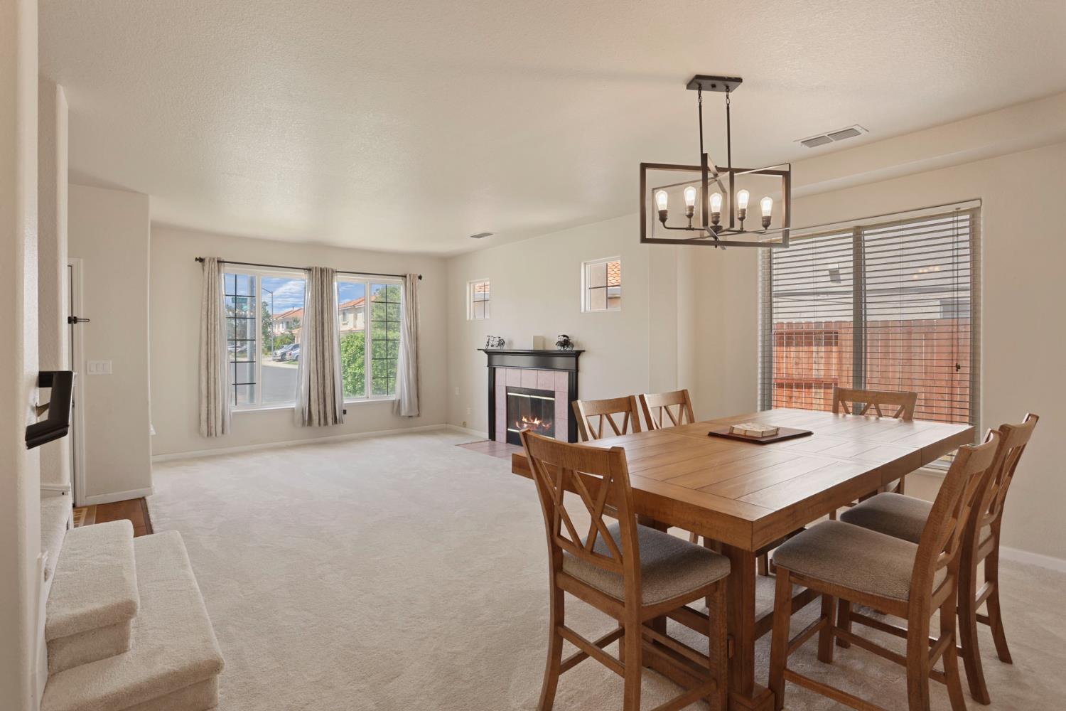 308 Ashford Ave, Manteca, CA 95337