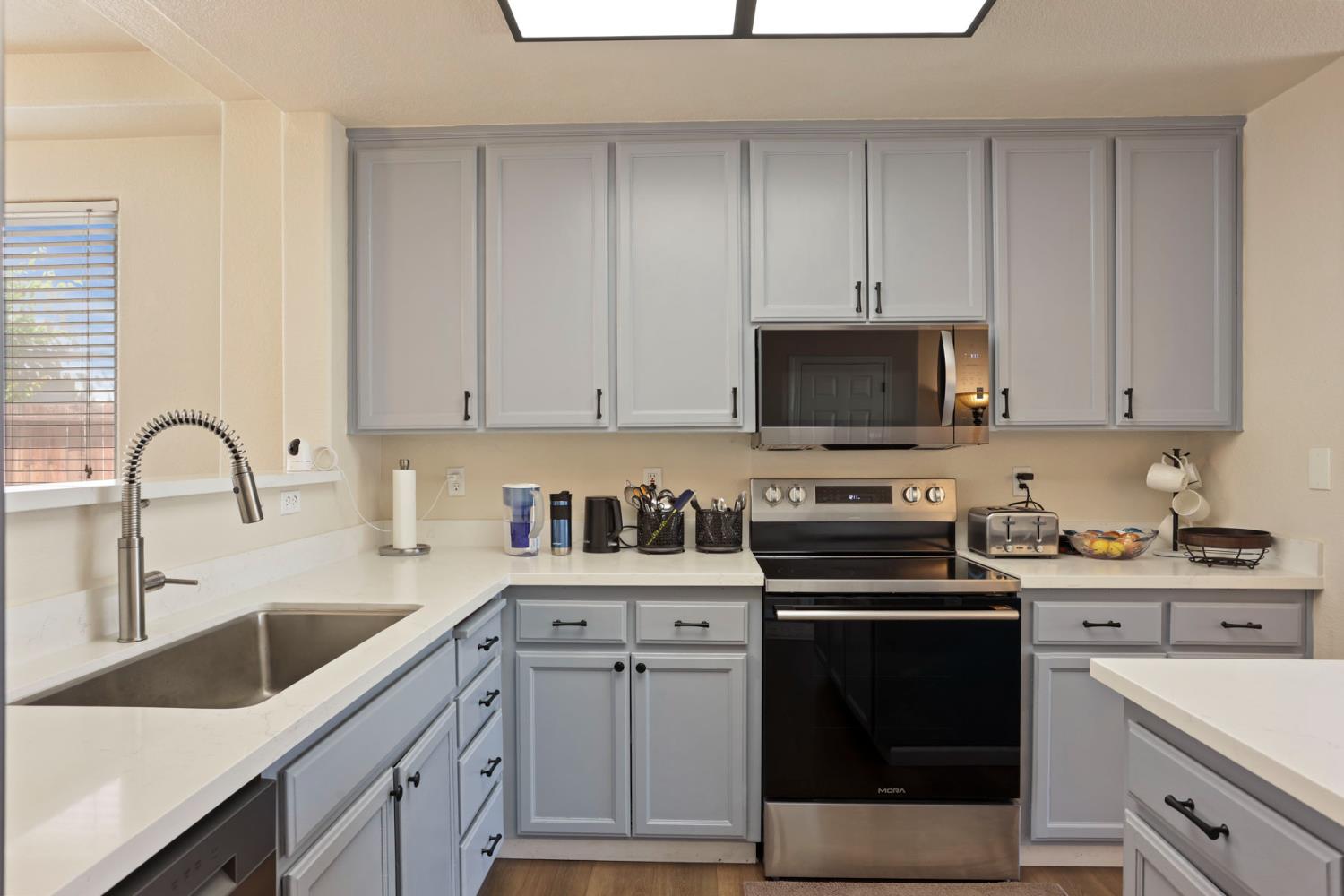 308 Ashford Ave, Manteca, CA 95337
