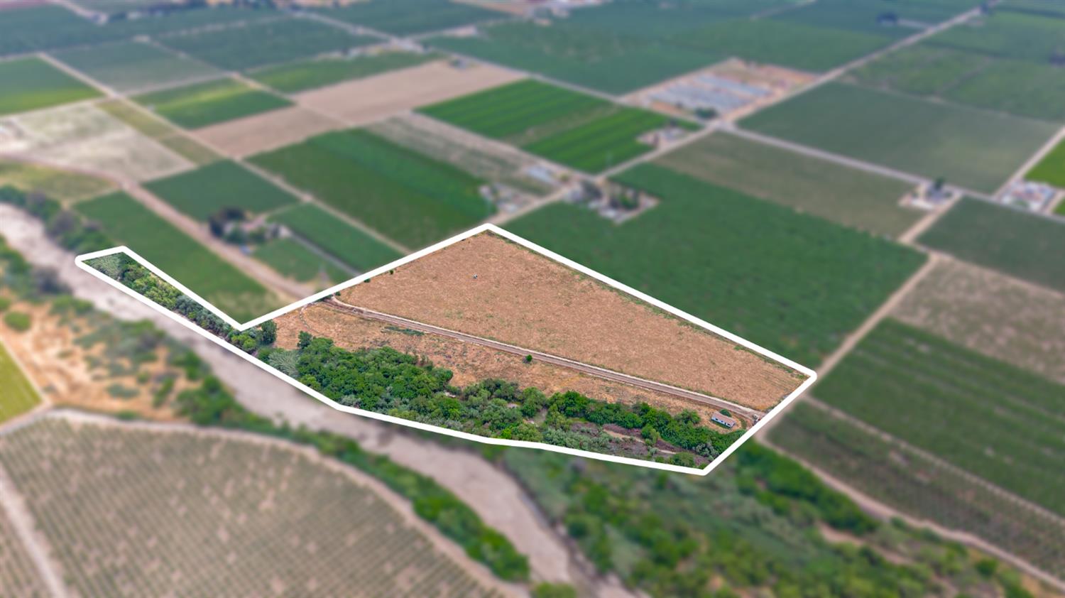 1188 7 1/2 Ave, Kingsburg, CA 93631