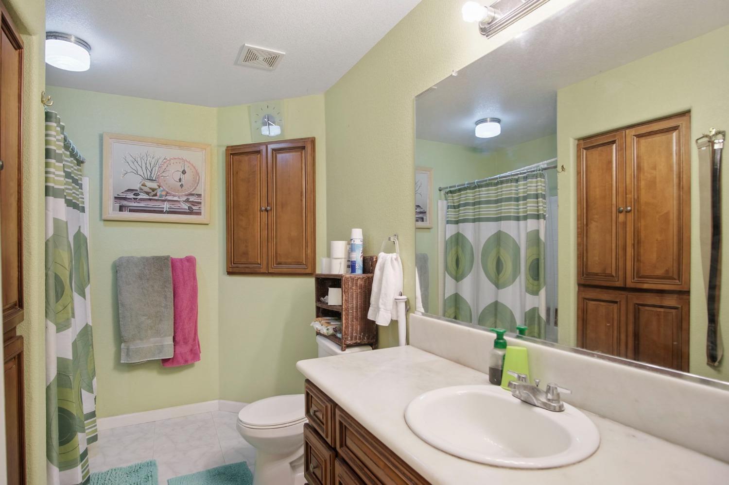 1568 Via Del Pettoruto, Gustine, CA 95322