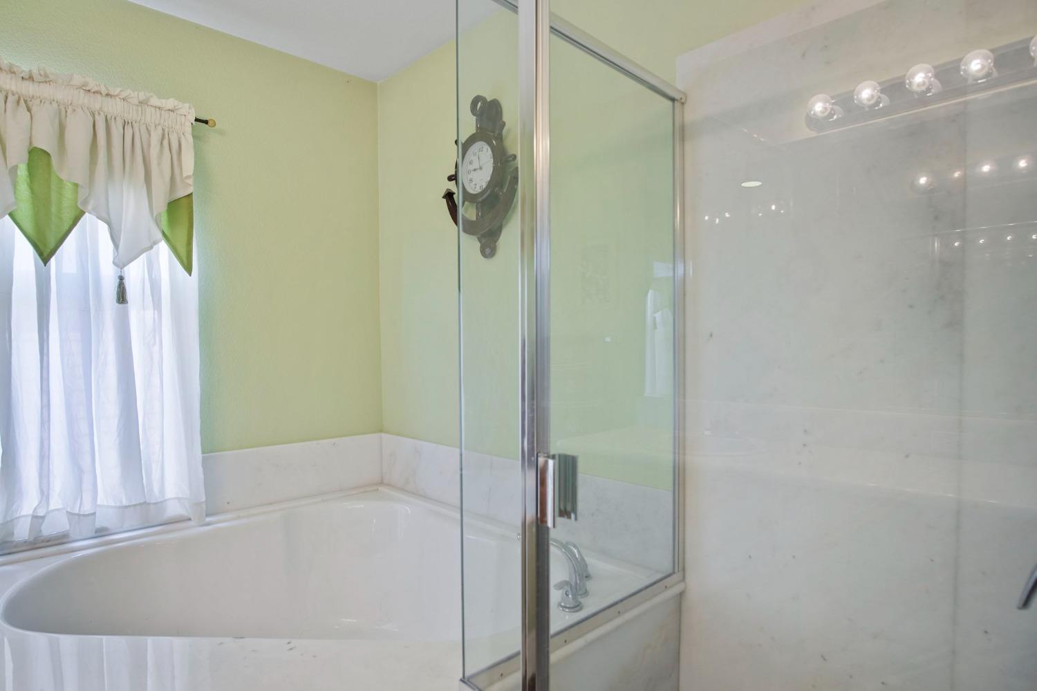 1568 Via Del Pettoruto, Gustine, CA 95322