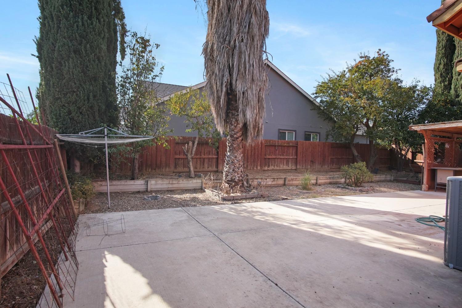 1568 Via Del Pettoruto, Gustine, CA 95322