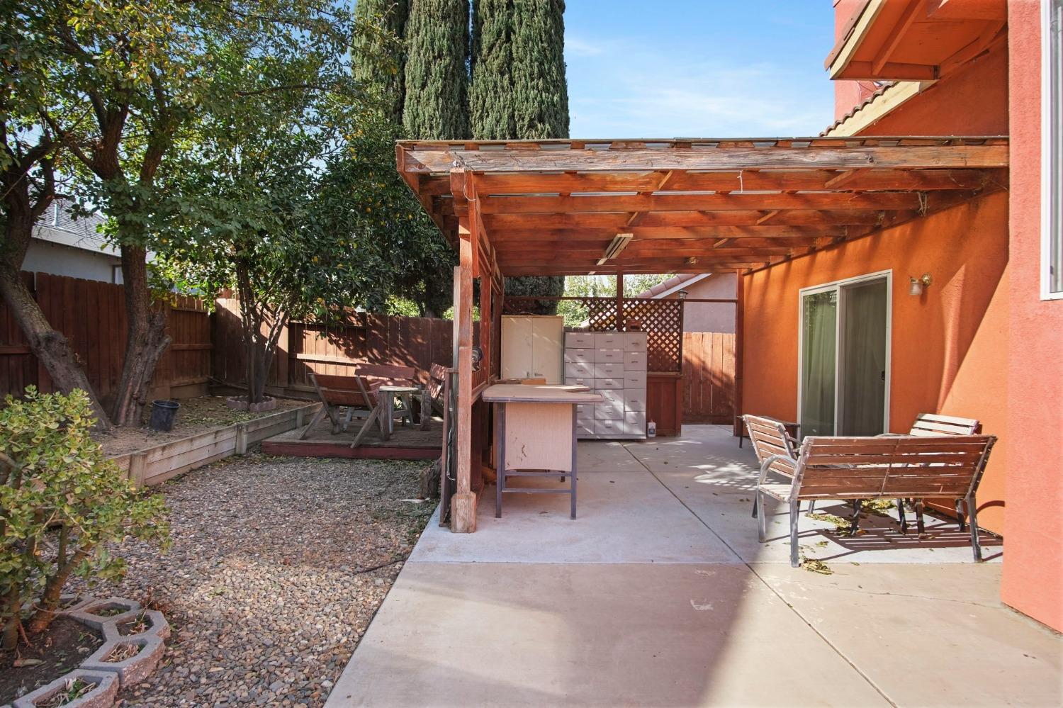 1568 Via Del Pettoruto, Gustine, CA 95322