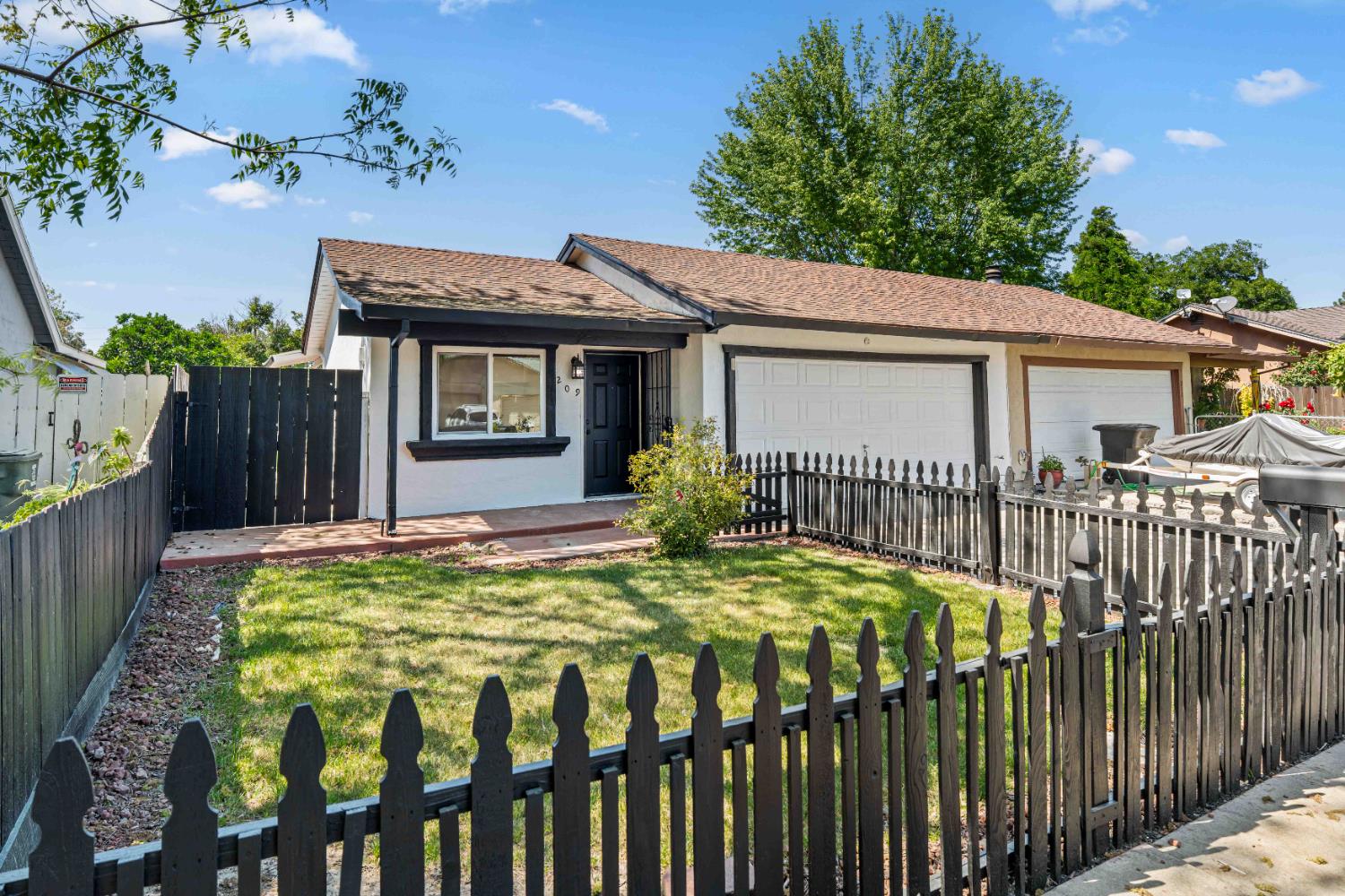 209 Carmillita Way, Modesto, CA 95354