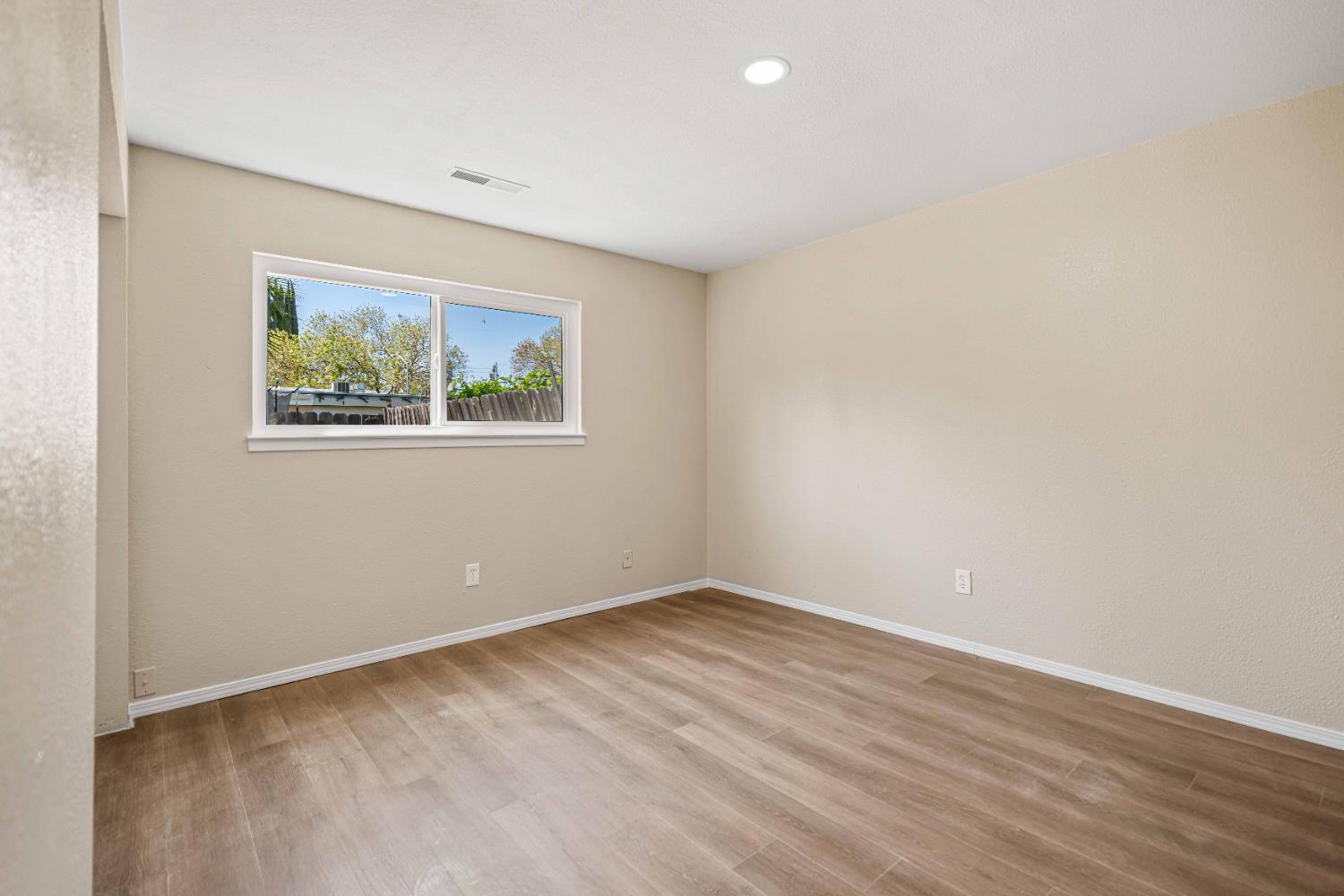 209 Carmillita Way, Modesto, CA 95354