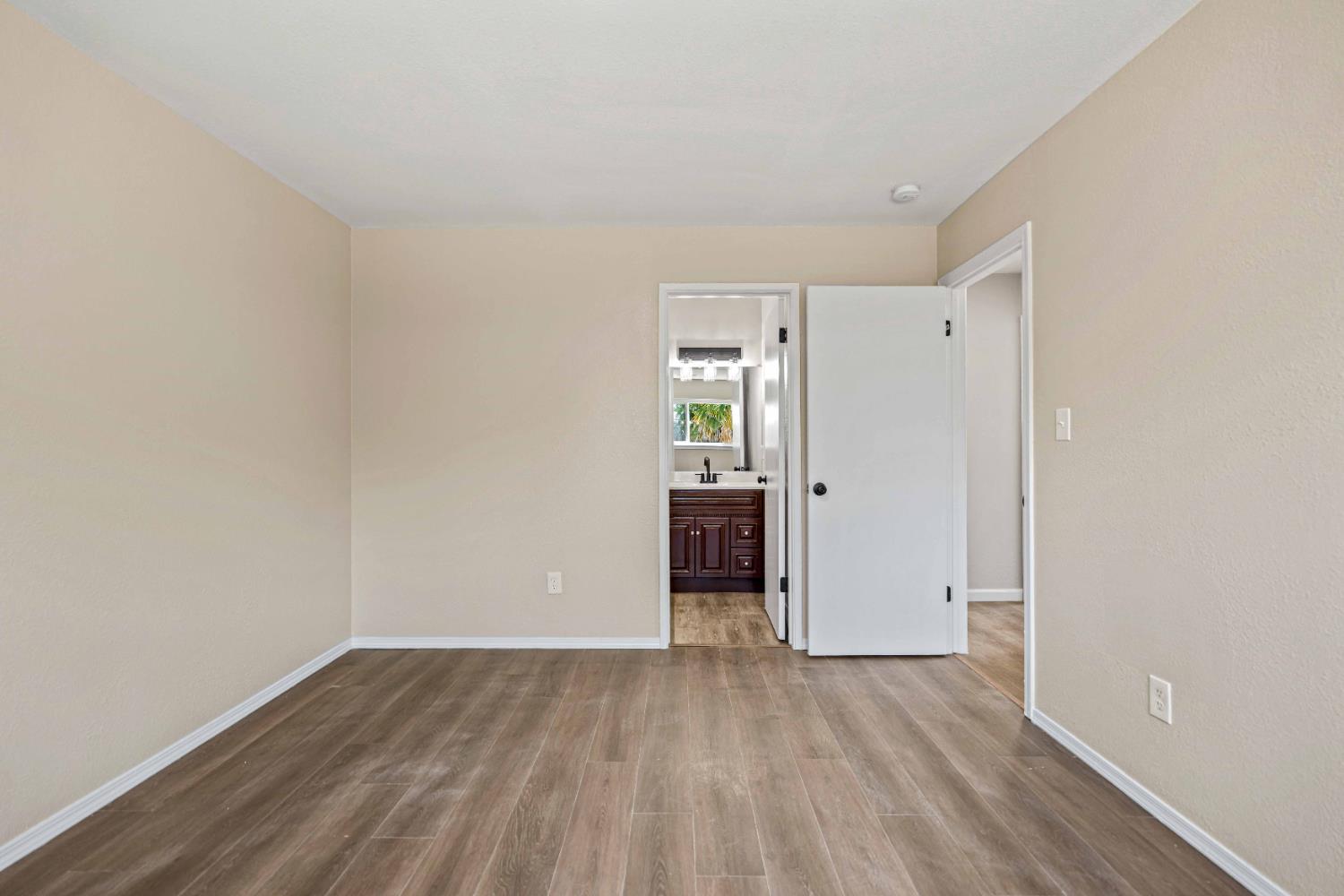 209 Carmillita Way, Modesto, CA 95354