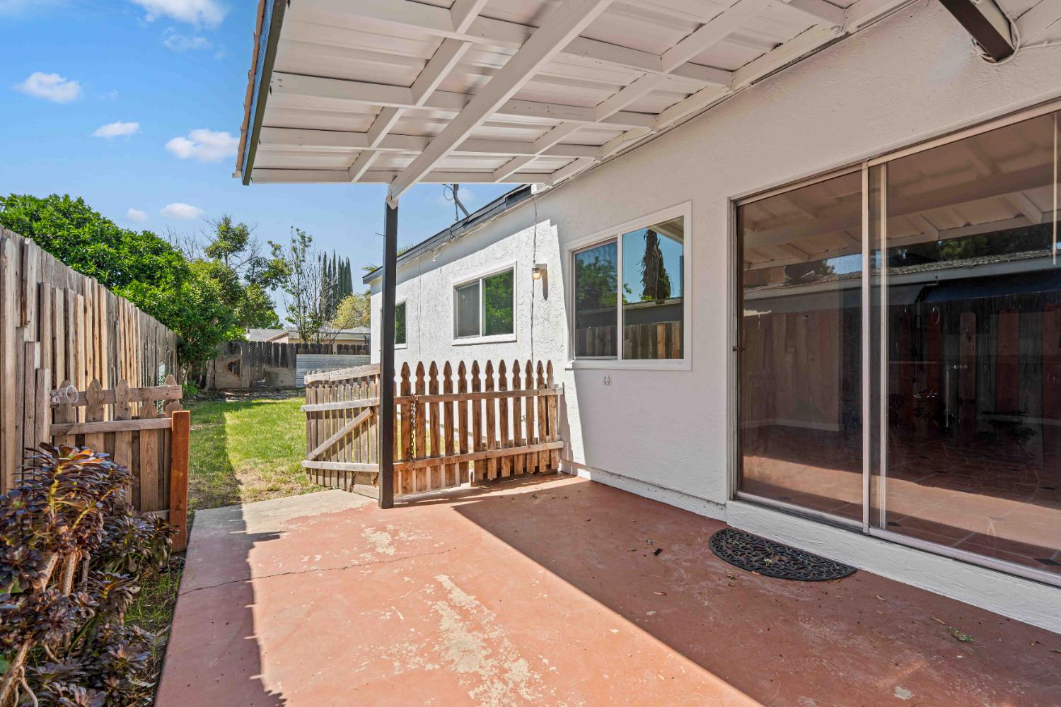 209 Carmillita Way, Modesto, CA 95354