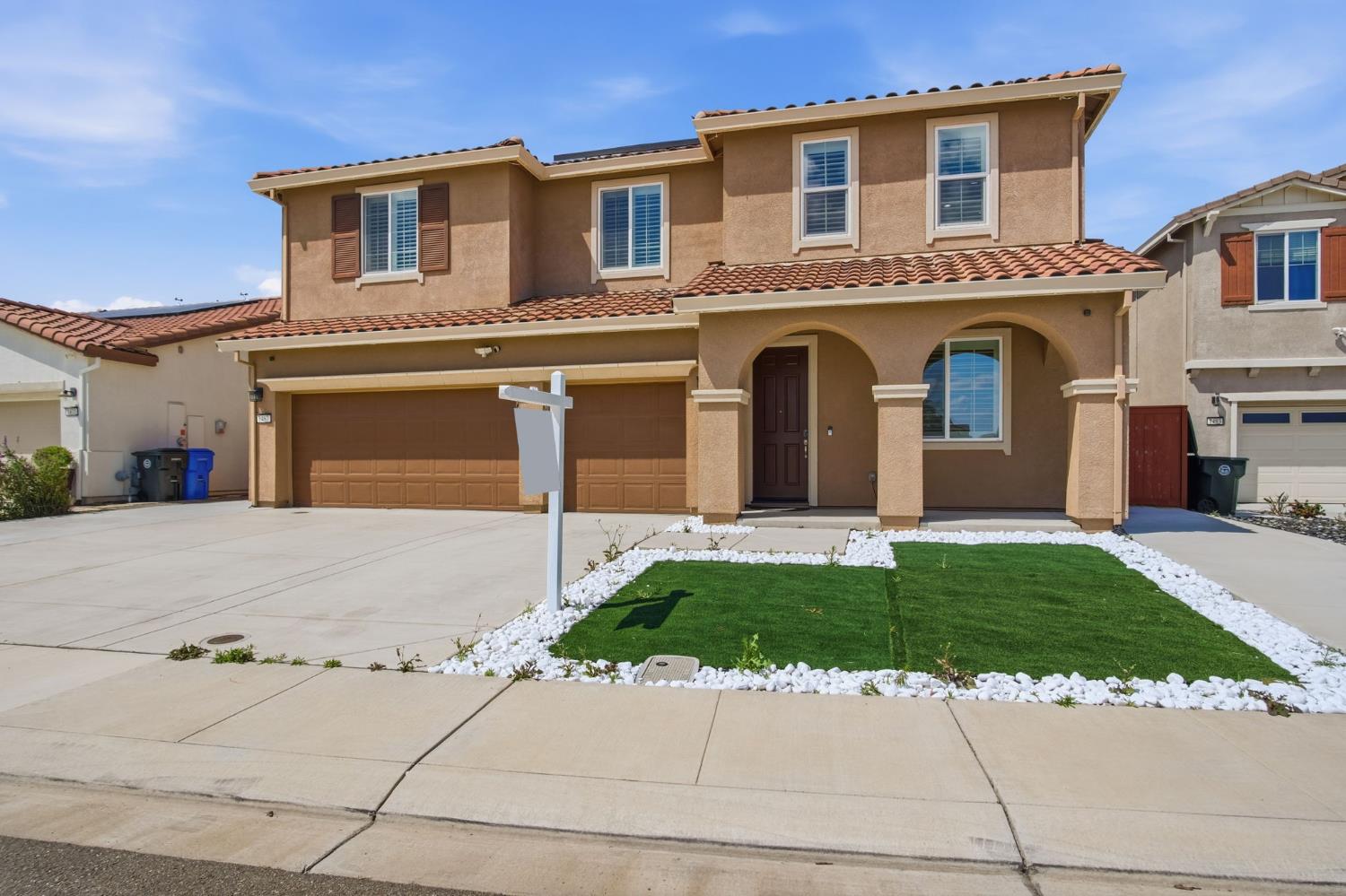 1487 Patriot St, Manteca, CA 95337