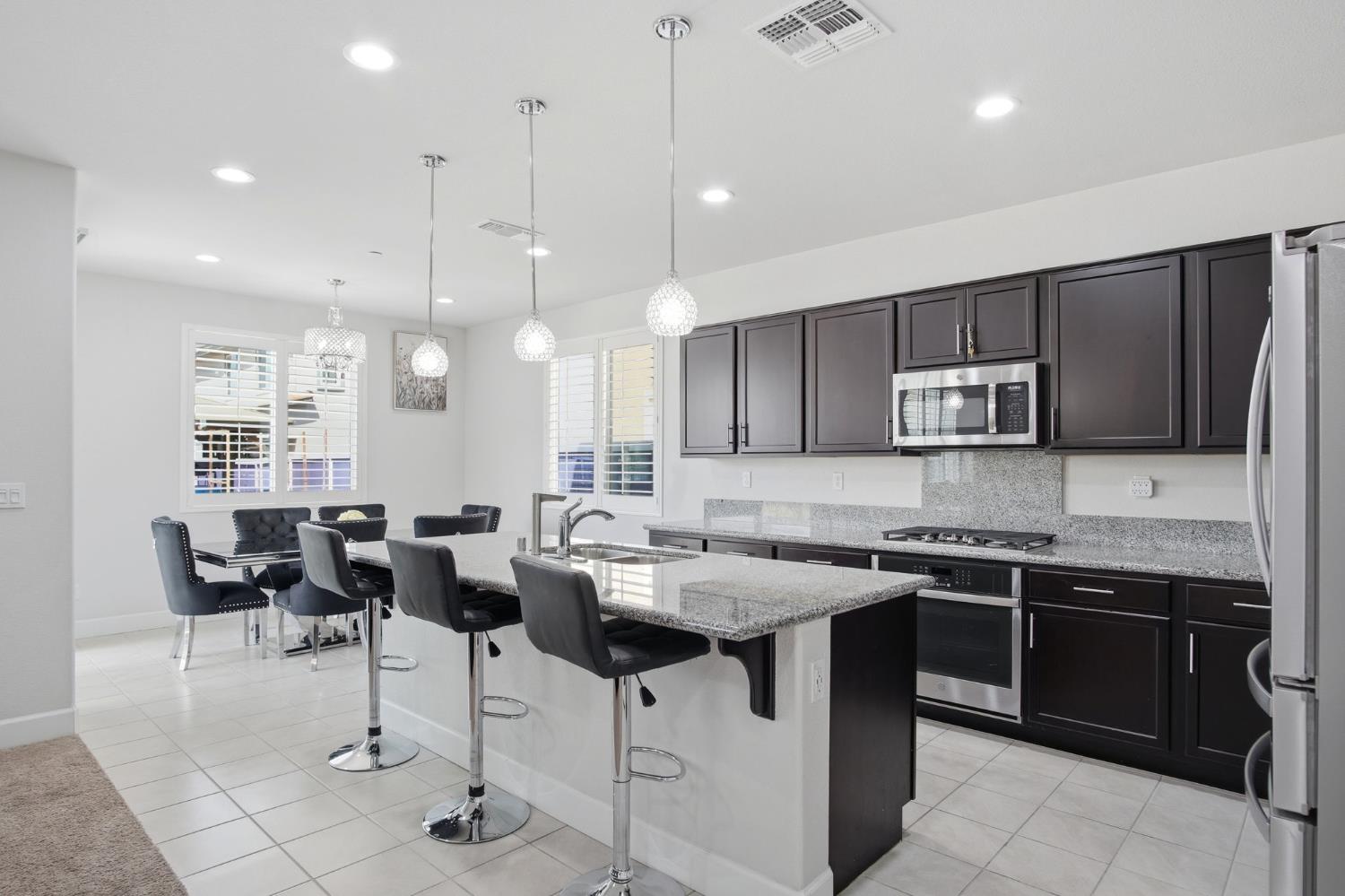 1487 Patriot St, Manteca, CA 95337