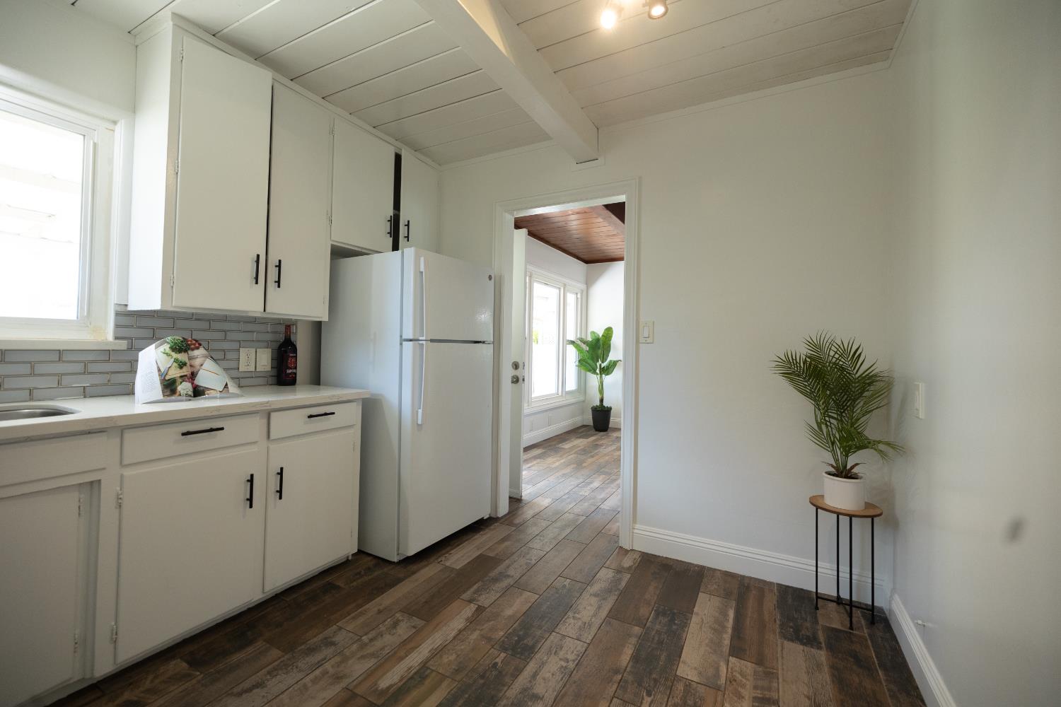 1417 Giahos Ave, Modesto, CA 95358