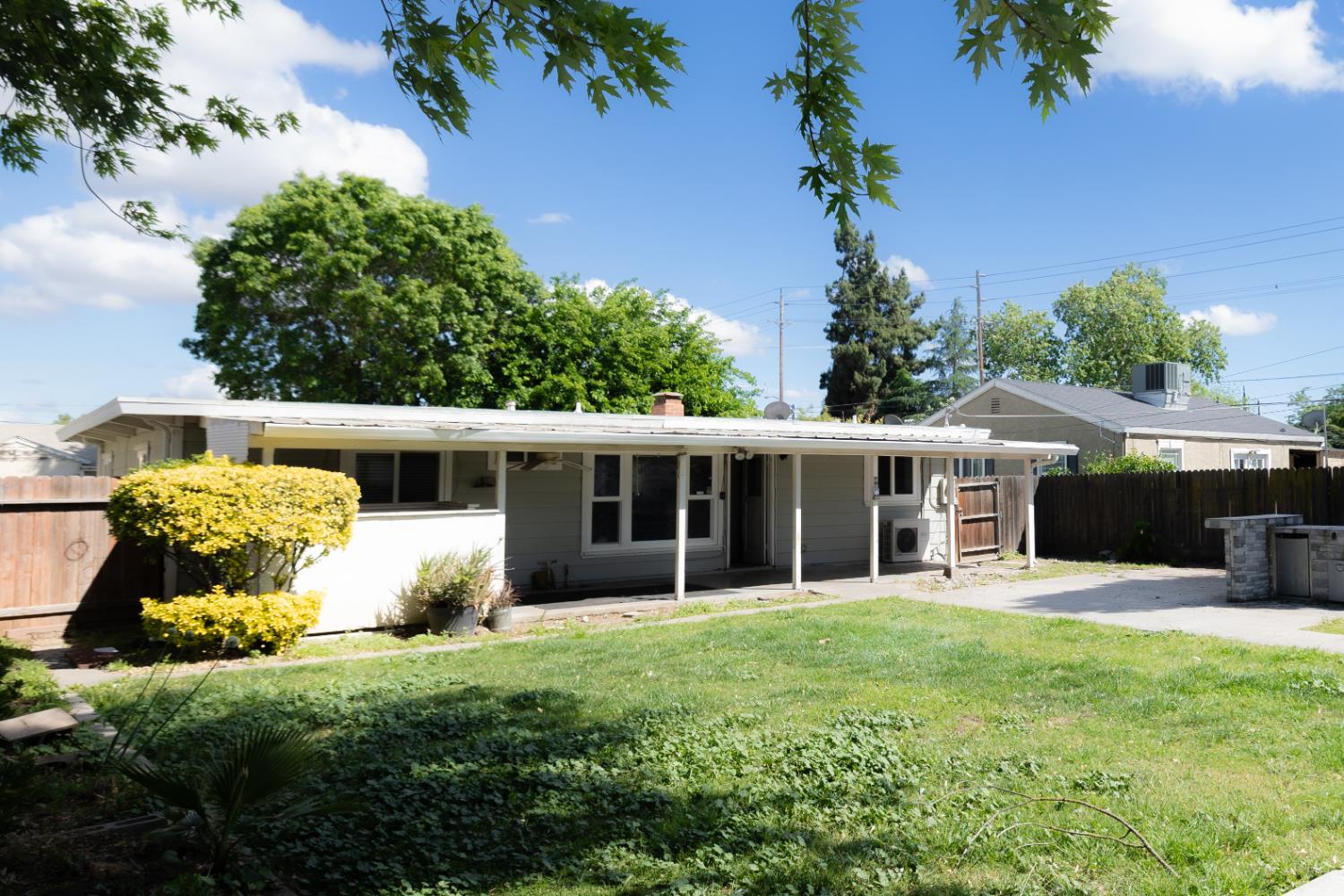 1417 Giahos Ave, Modesto, CA 95358