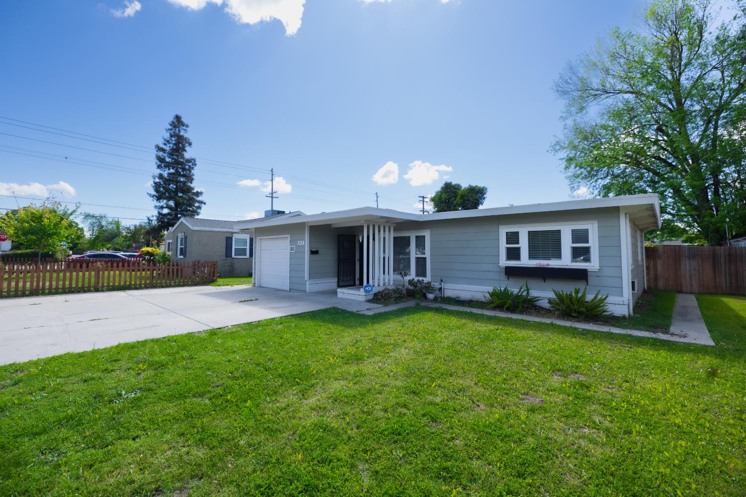 1417 Giahos Ave, Modesto, CA 95358