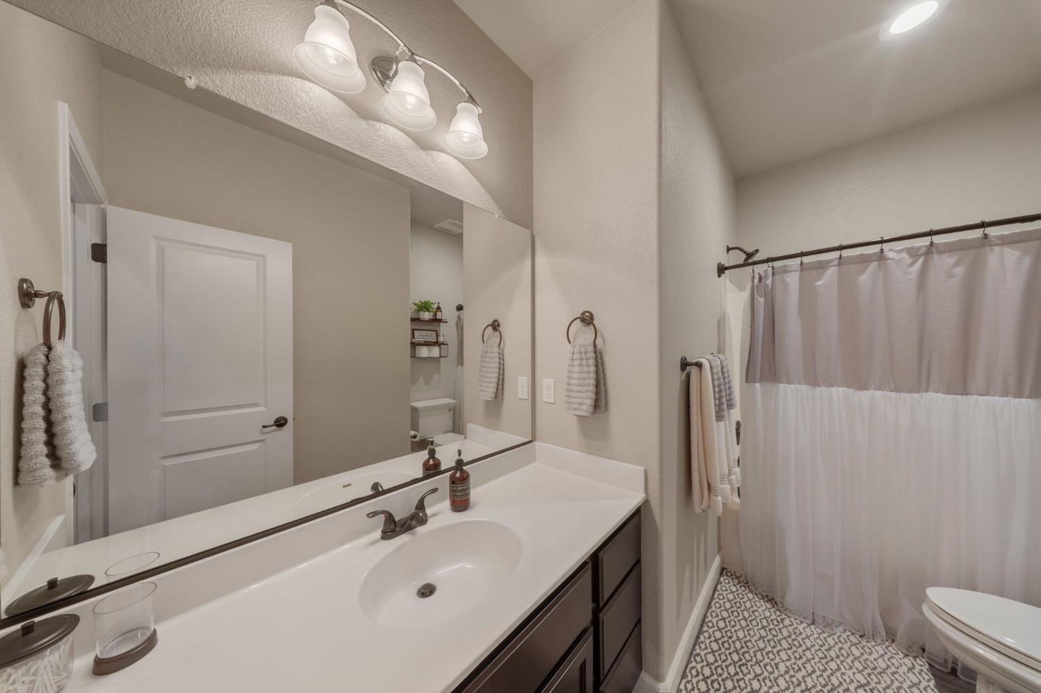 4727 Sophia Ct, Keyes, CA 95328
