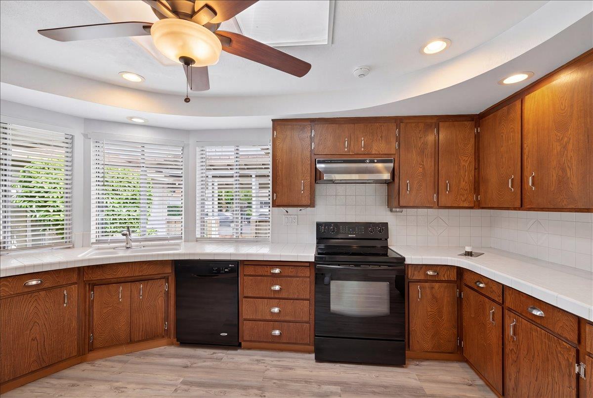 1820 Rockford Ave, Modesto, CA 95355